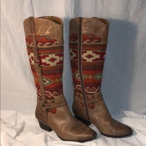 Sofft. Textile, under the knee boot.